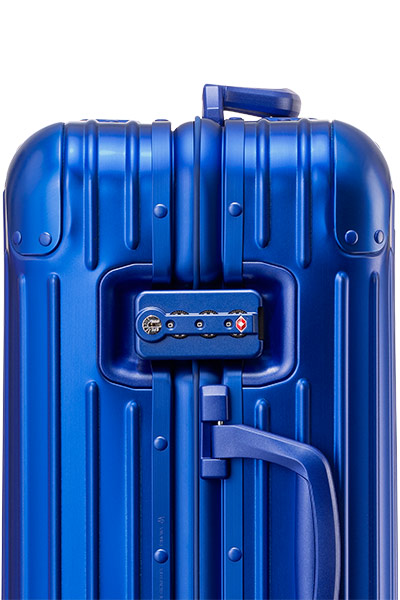 علامة "ريموا" تضفي لونَين مميّزين على مجموعة حقائب  "أوريجينال" المصنوعة من الألمنيوم